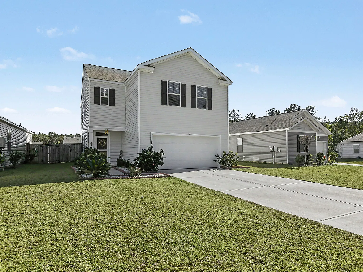 4 bed, 2.5 bath, 2174 sqft, $2,300 — Photo 4