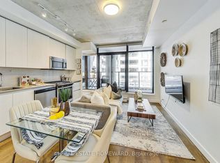 111 Bathurst St, Toronto, ON M5V0M9