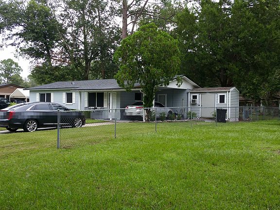 3rd image of 3127 NE 12th St
