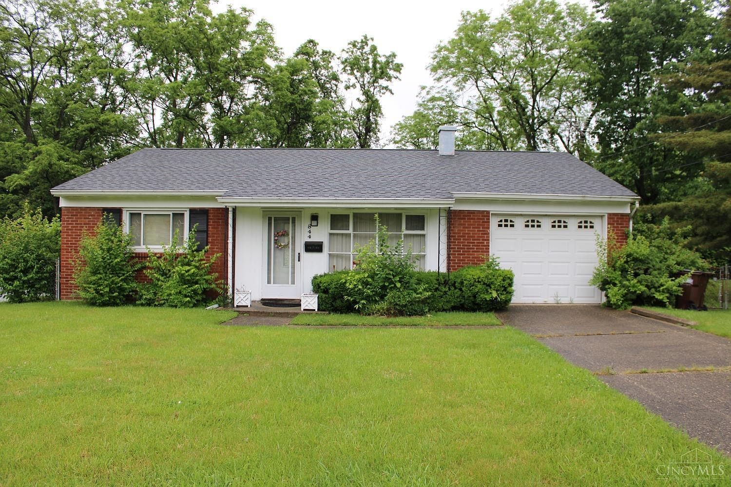 値下げ不可　house on the hill_ Parent Bag_Tile 844 N Hill Ln, Cincinnati, OH 45224 | Zillow