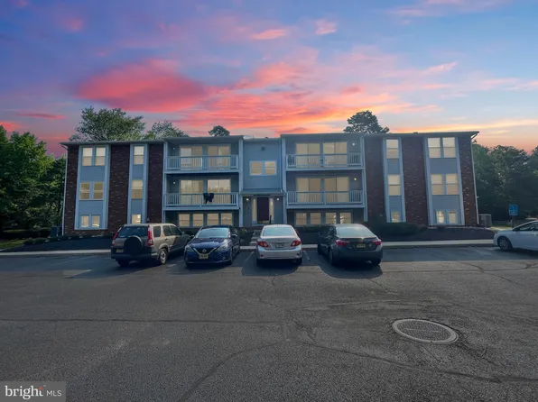 84 Sweetfern Ct, Marlton, NJ 08053