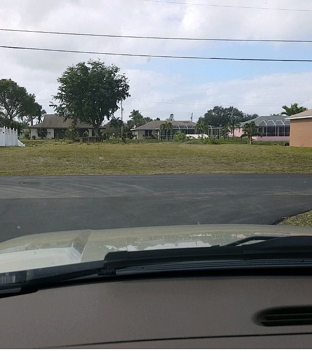 2nd image of 14 NE 13th Ave