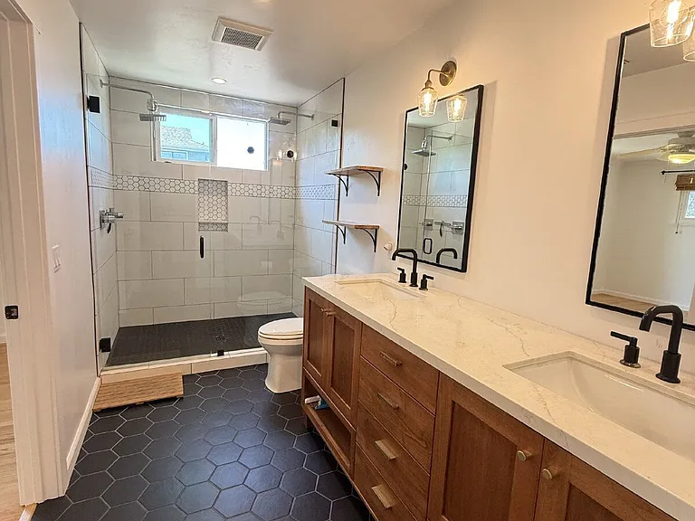 1401 Forest Ave — Photo 23