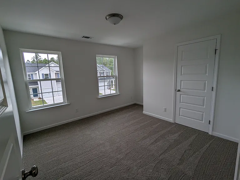 114 Alcove Ct — Photo 9