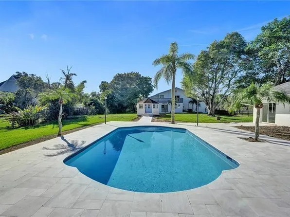 11811 SW 3rd Street, Plantation, FL 33325