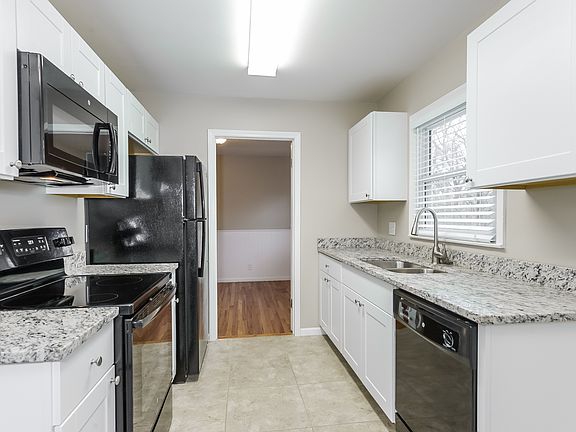 5th image of 713 E Gudgell Ave