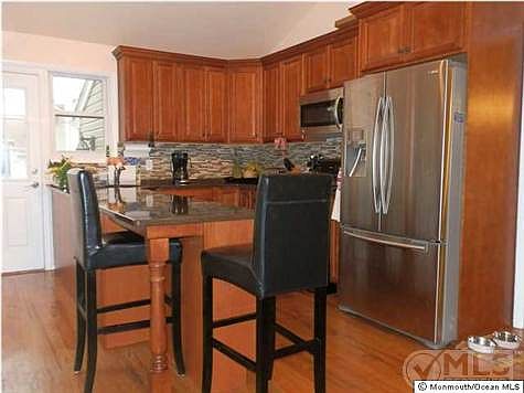 3rd image of 15 Millbrook Dr