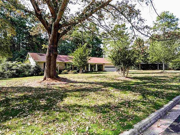 4th image of 245 Powell Dr