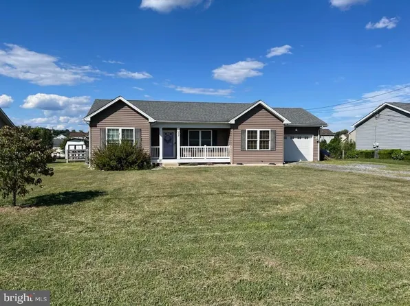 87 Dulcimer Dr, Bunker Hill, WV 25413