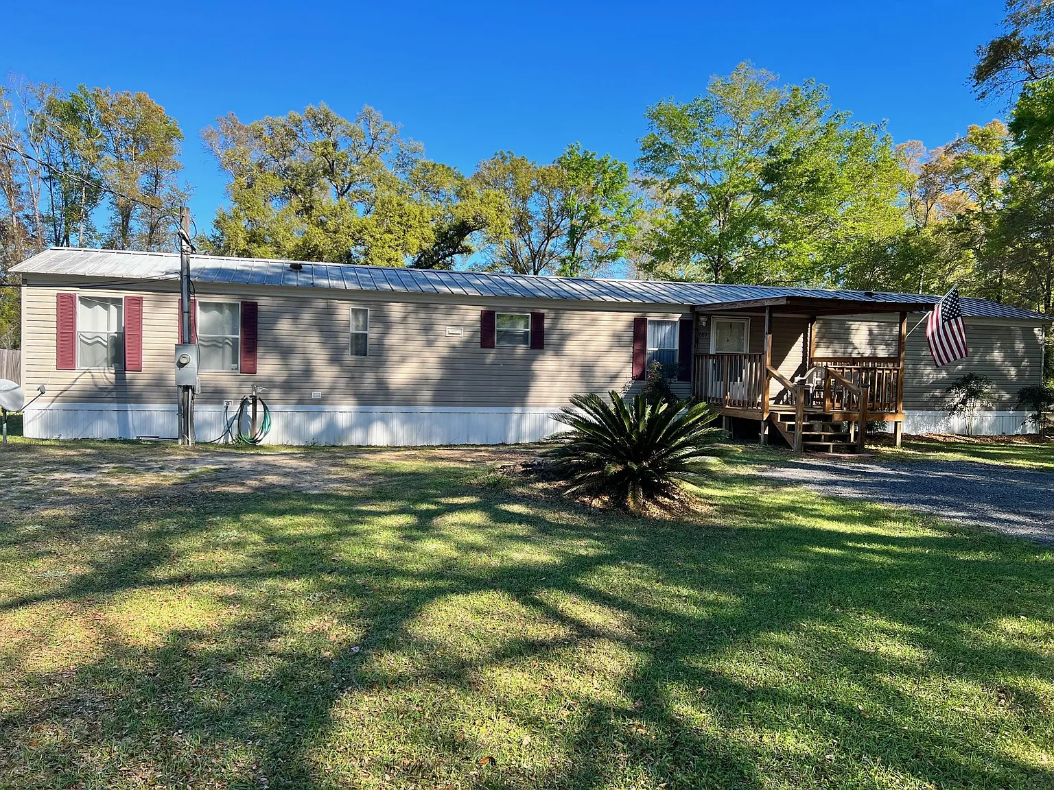 3 bed, 1216 sqft, $1,400 — Photo 1