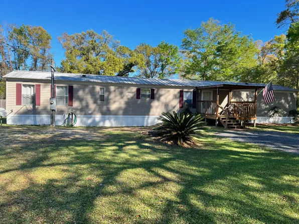 4680 Bradley Dr, Pace, FL 32571