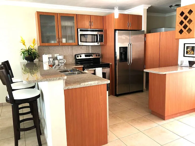 3 bed, 2.0 bath, $2,250 — Photo 2