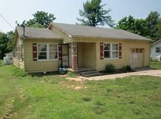 914 Crutcher St, Springdale, AR 72764
