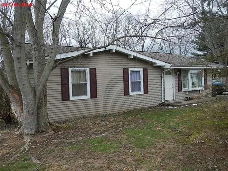 813 Margaret Ave photo 1