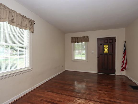 4th image of 6166 Glade Ave