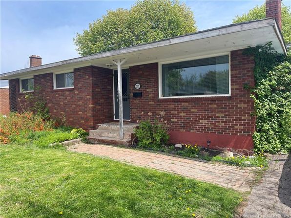215 Edgett Ave, Moncton, NB E1C 7B6