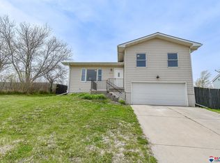 4017 NW 57th St, Lincoln, NE 68524
