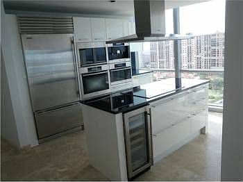 5th image of 17121 Collins Ave #1708