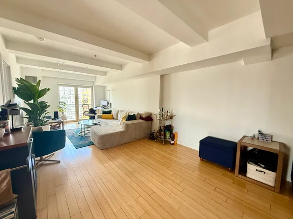 302 2nd Street image 1 of 11