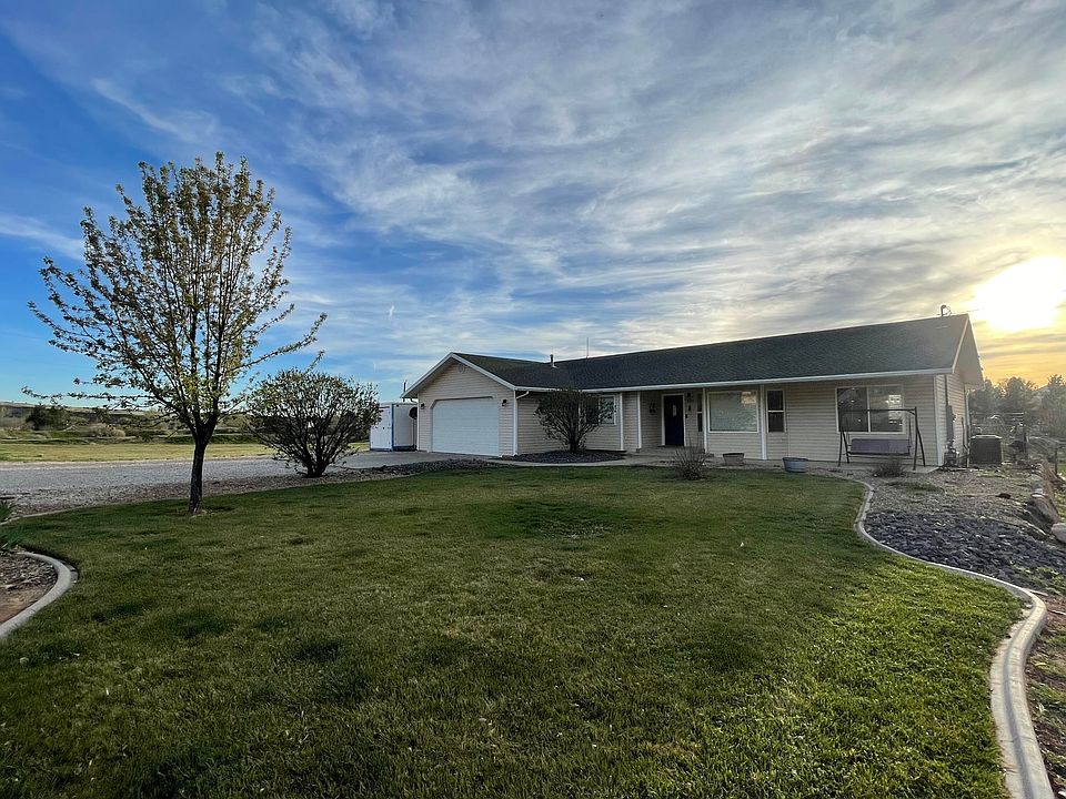 1st image of 8129 N Diamond Valley Dr