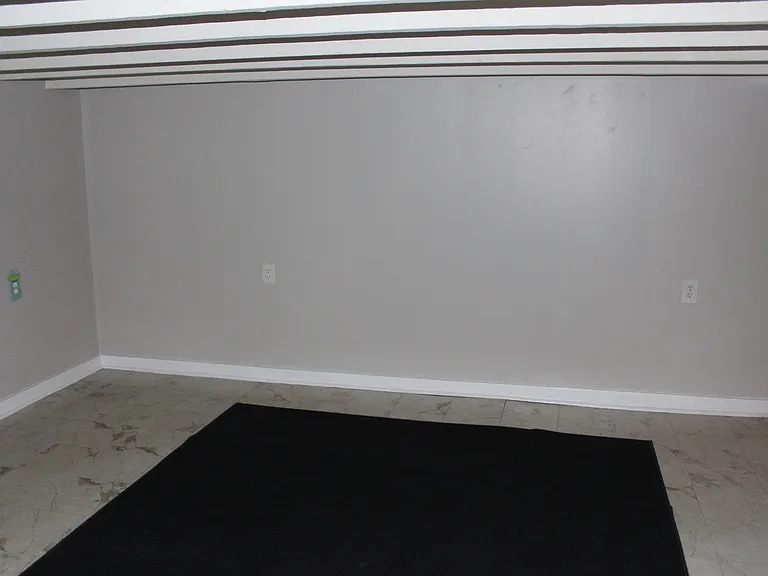 Living Room Picture 1
