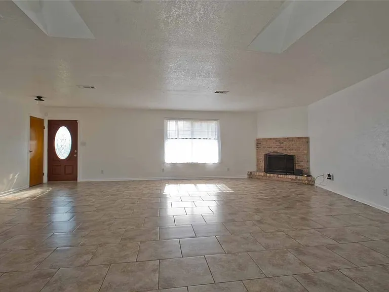 3442 Laguna Shores Rd — Photo 15