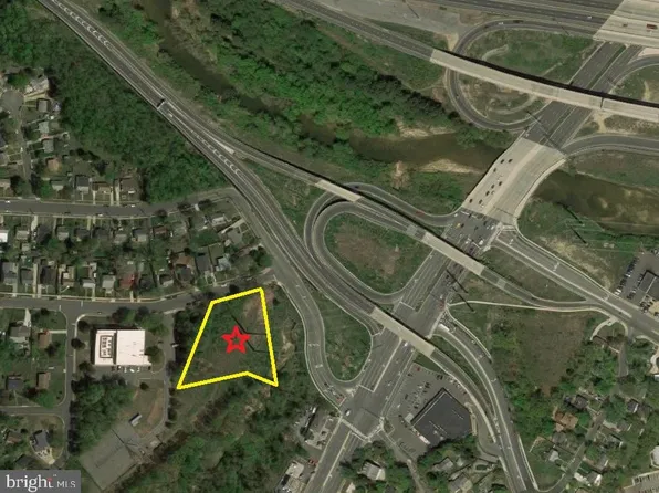 Burgundy Pl, Alexandria, VA 22303