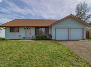 3811 Peppertree Dr, Eugene, OR 97402