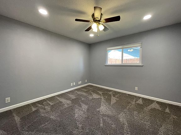 5th image of 1 Carson St APT B