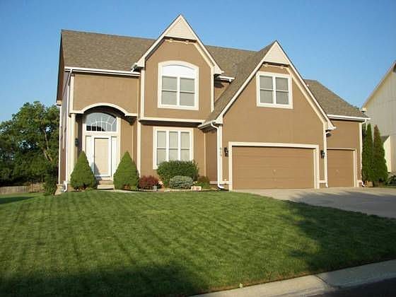 1st image of 609 SW Derby Dr