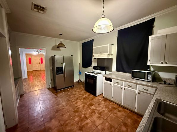 2545 Pinehurst Blvd
