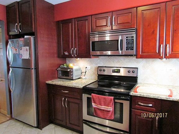 4th image of 9400 Bay Colony Dr APT 1E