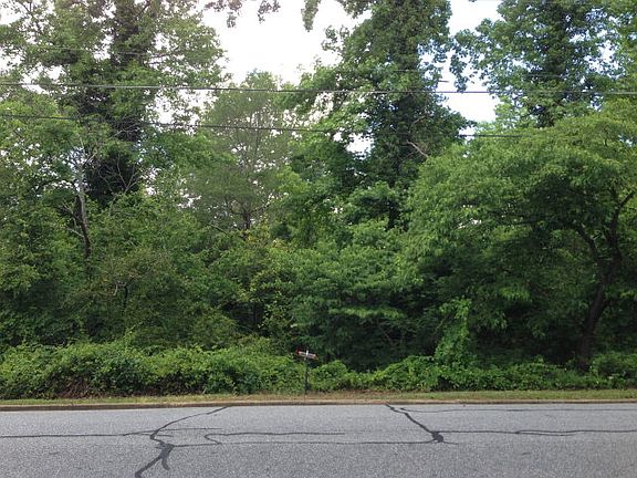 2nd image of 645 Riverhill Dr