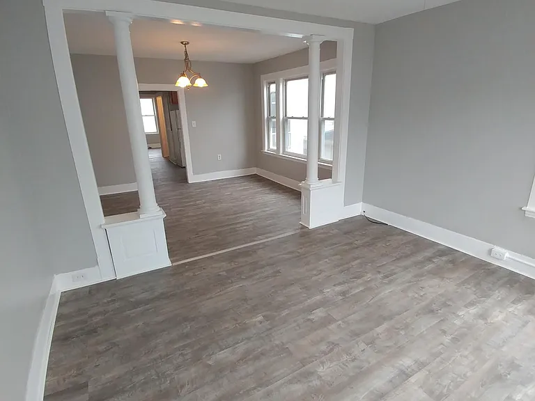 420 Maple St #4 — Photo 6