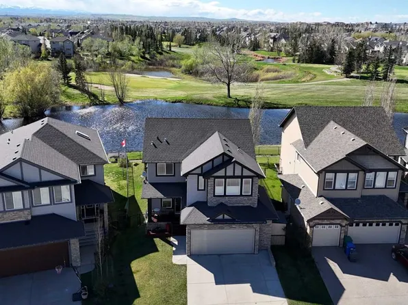 165 SE Crystal Green Dr, Okotoks, AB T1S 0C8