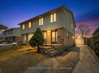 7232 Redfox Rd, Mississauga, ON L4T2L8