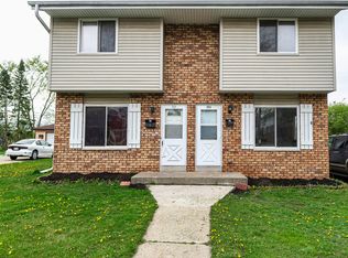 329 Darlene Dr #331, Waukesha, WI 53189