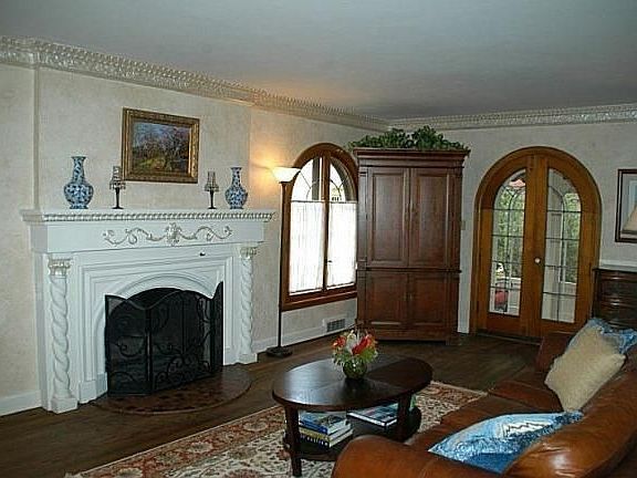 2nd image of 4639 N Woodburn St