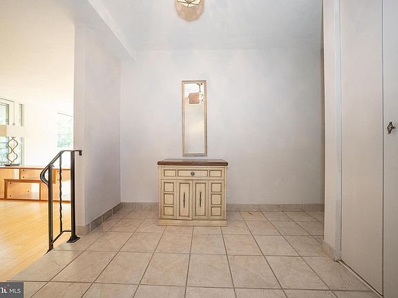 5th image of 50 Belmont Ave APT 415