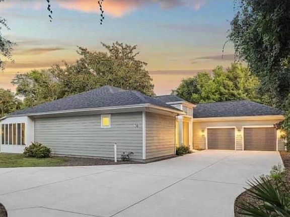 2nd image of 700 Beach Dr