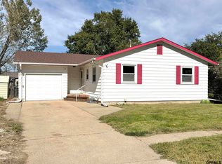 1218 I St, Geneva, NE 68361