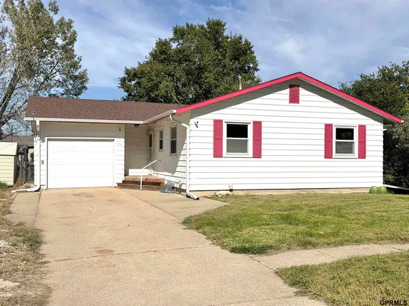 1218 I St, Geneva, NE 68361