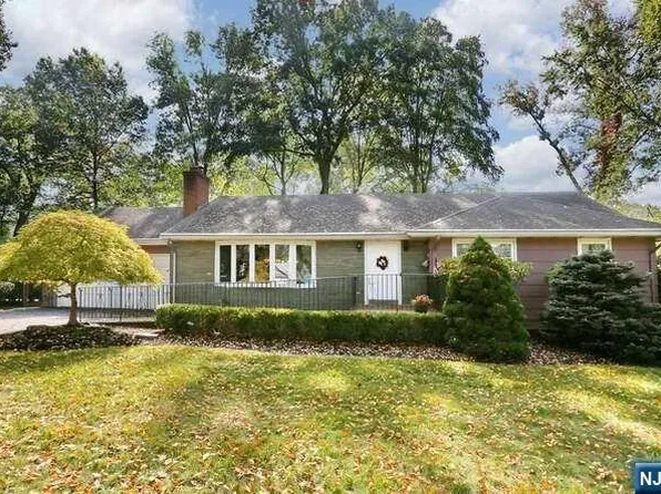 468 Beech St, Haworth, NJ 07641