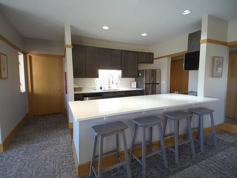 Riverwalk Apartments — Photo 11