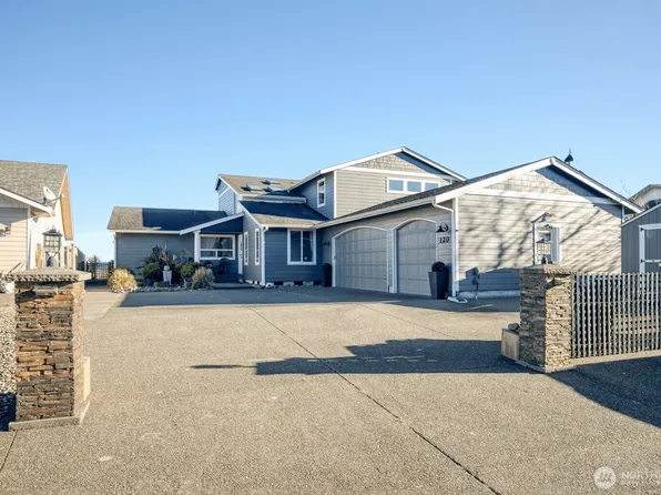 120 Sunrise Avenue SE, Ocean Shores, WA 98569