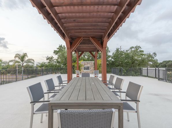 3880 Palm Isle Pl #B-301