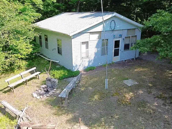 3199 N 9th Rd, Mesick, MI 49668