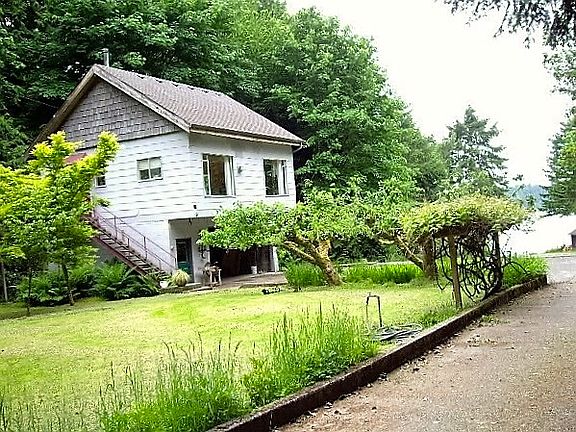 House and 2 car garage
