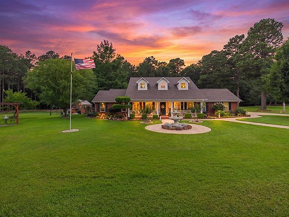 2nd image of 3404 Country Club Ln