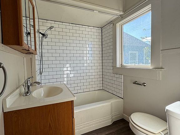 4th image of 243-245 N Holly St #1